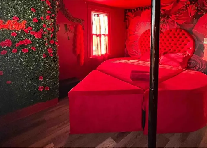 Thehottiehouse: Fun Fantasy Experience Apt On Blvd